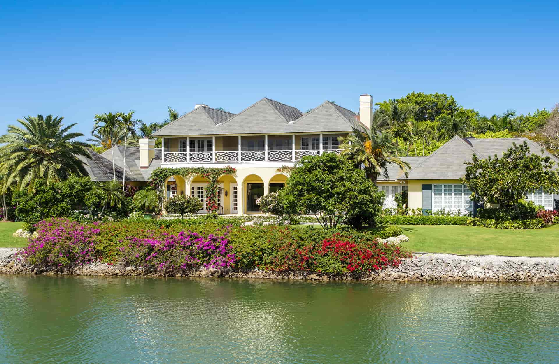 Requirements to buy a house in florida